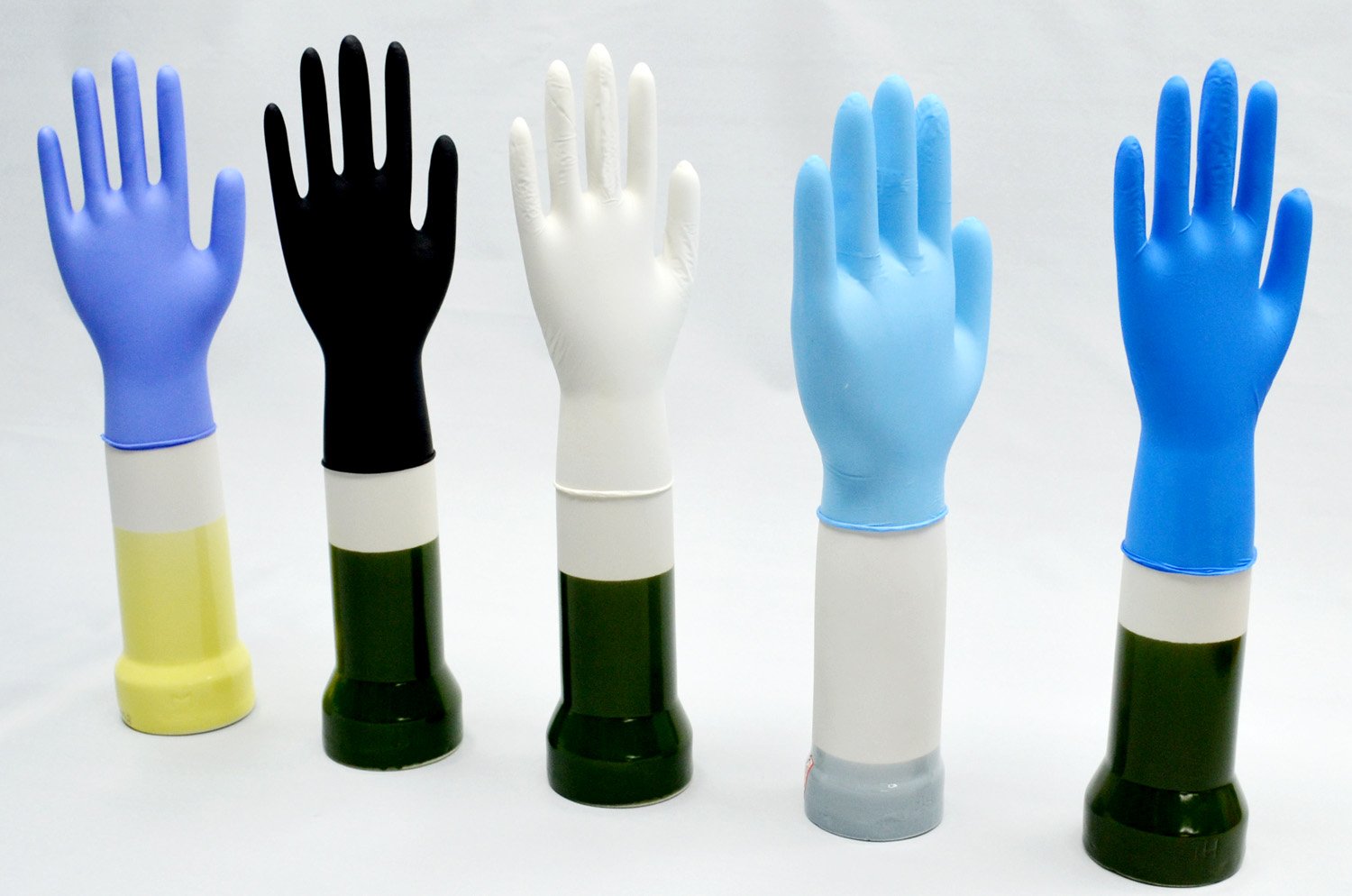 Medical and Industrial-Grade Disposable Nitrile Glove: What's the Difference?